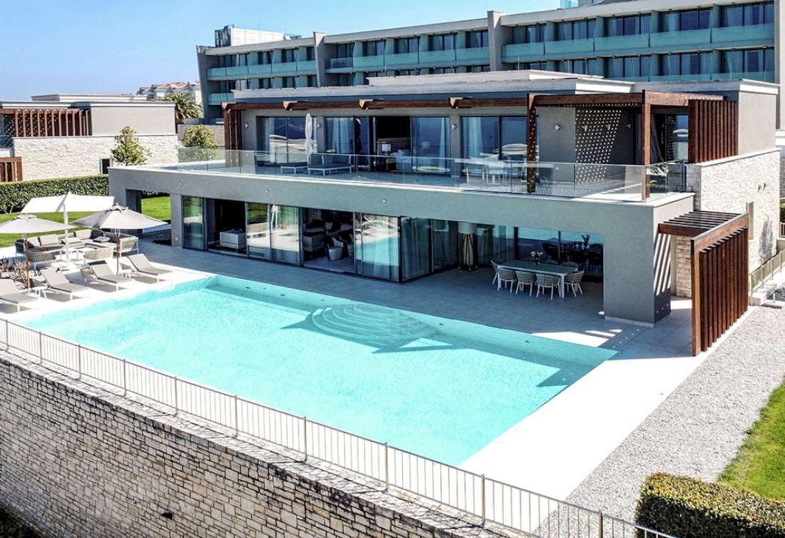 Luksuzna vila u brendiranom resortu s pogledom na more - Istra