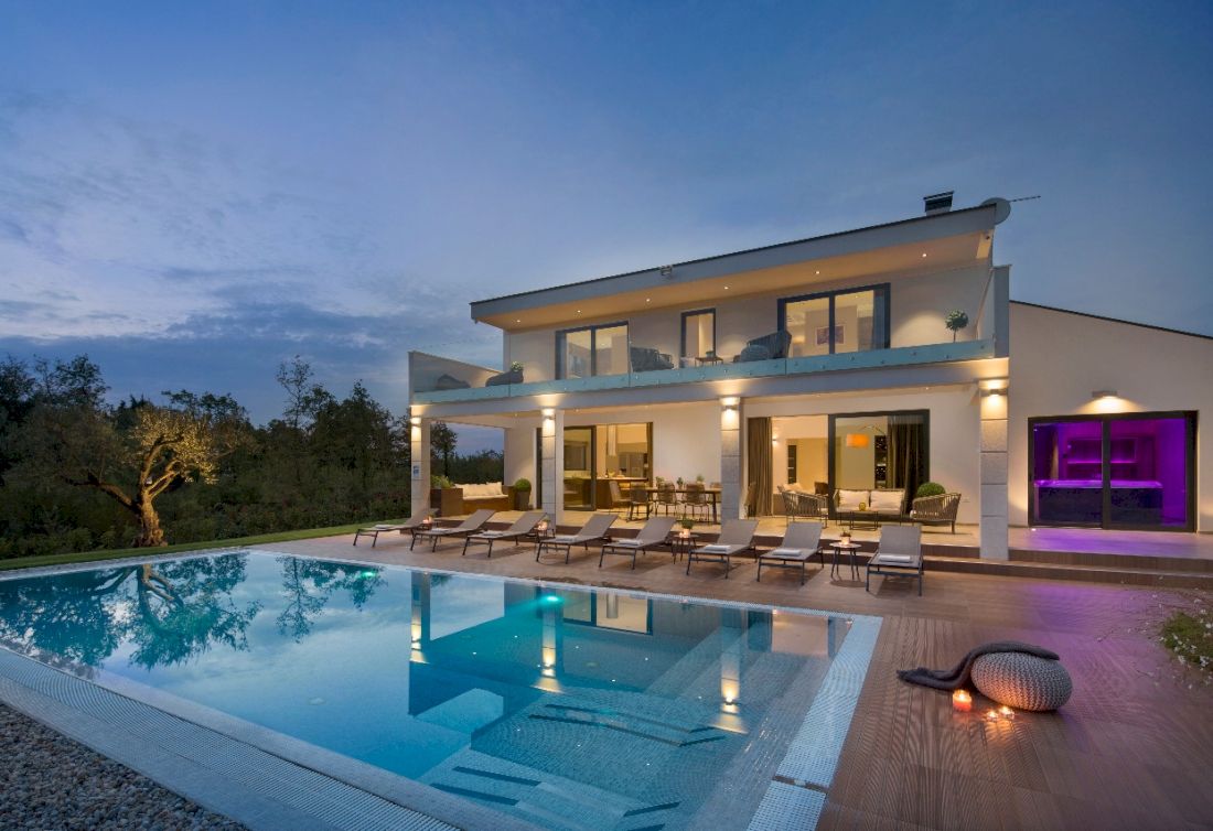 Contemporary villa with pool near Poreč, Istria