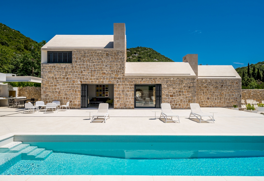 Modern stone villa on a 3.122 sqm land plot - Dubrovnik Riviera