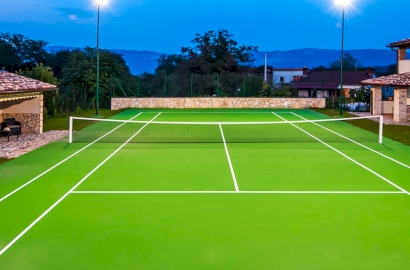 Gem, Set, Meč: Otkrijte 3 kuće s ekskluzivnim privatnim teniskim terenima